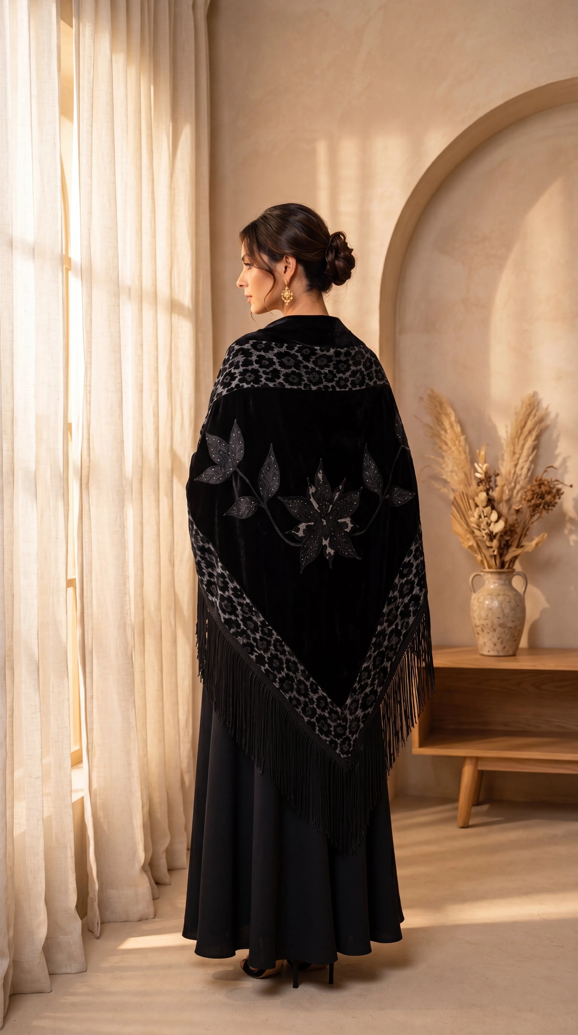 Leopard Aplique Velvet Black Shawl