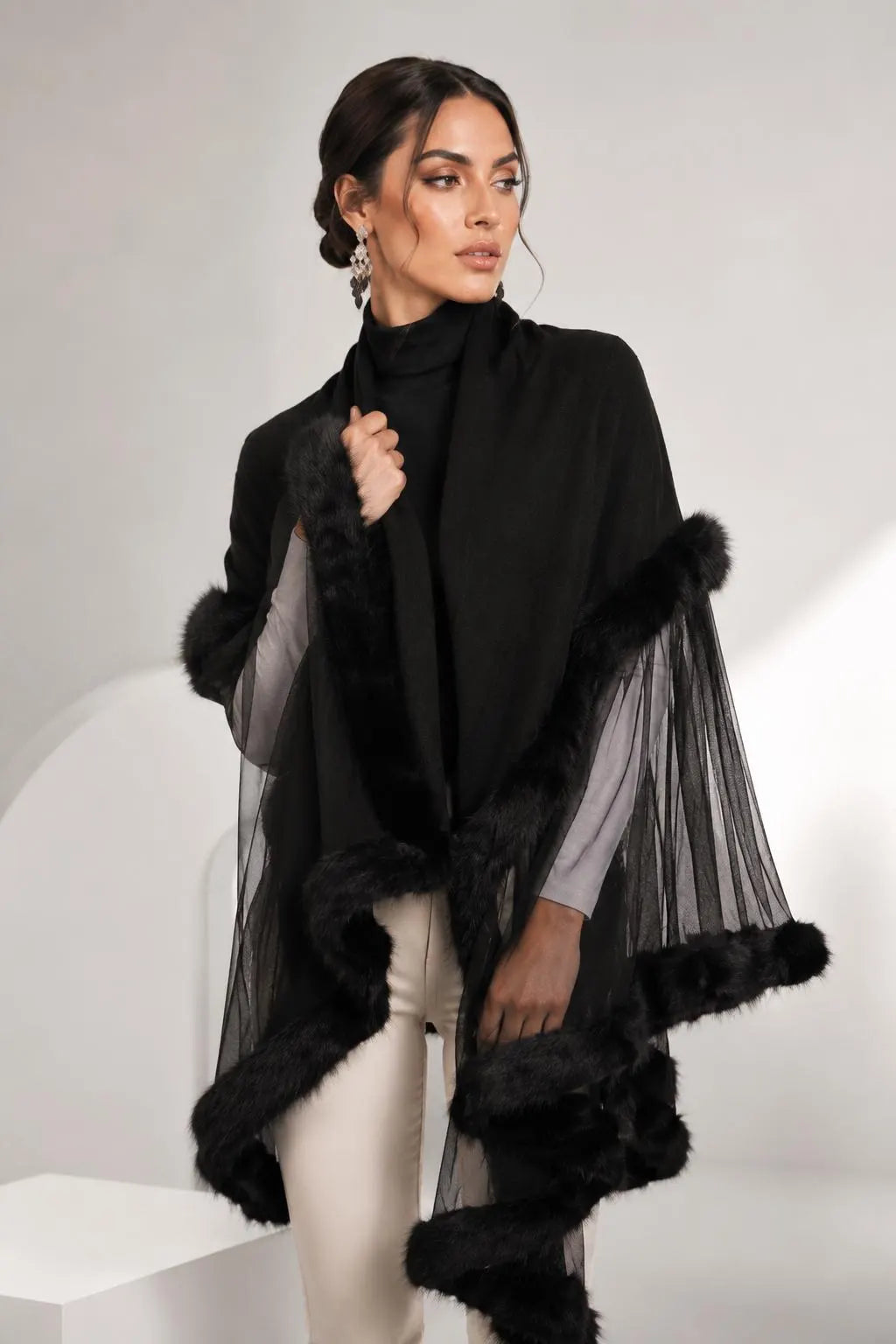 Tulle and Faux fur Knit Shawl